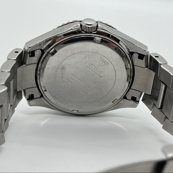 GUESS🌺 Women’s watch - Picture 3 of 3